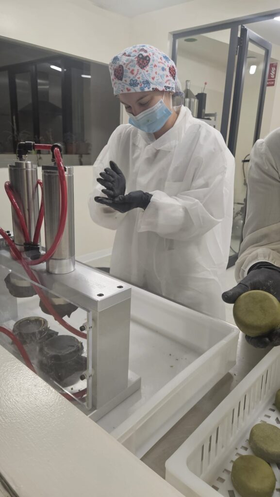 laboratorio-lisamre-champu